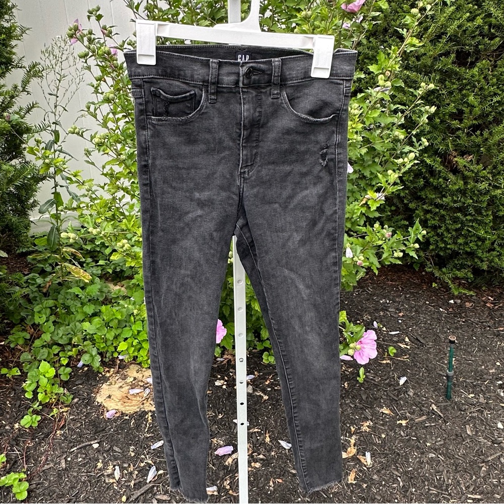 GAP straight leg Capri black